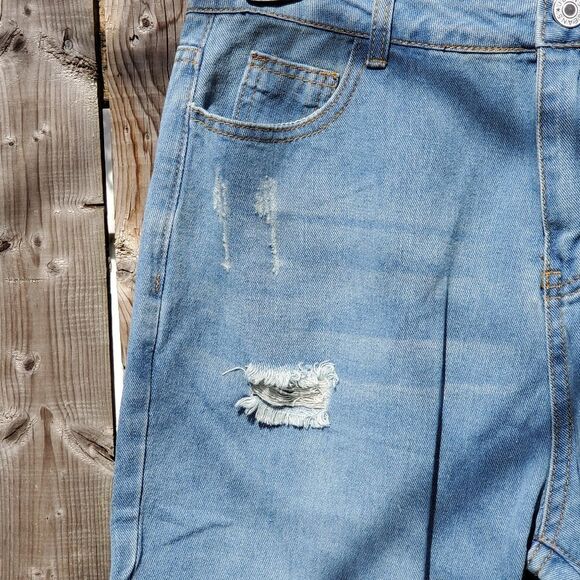 Jeans Above the Ankle - Picture 3 of 10